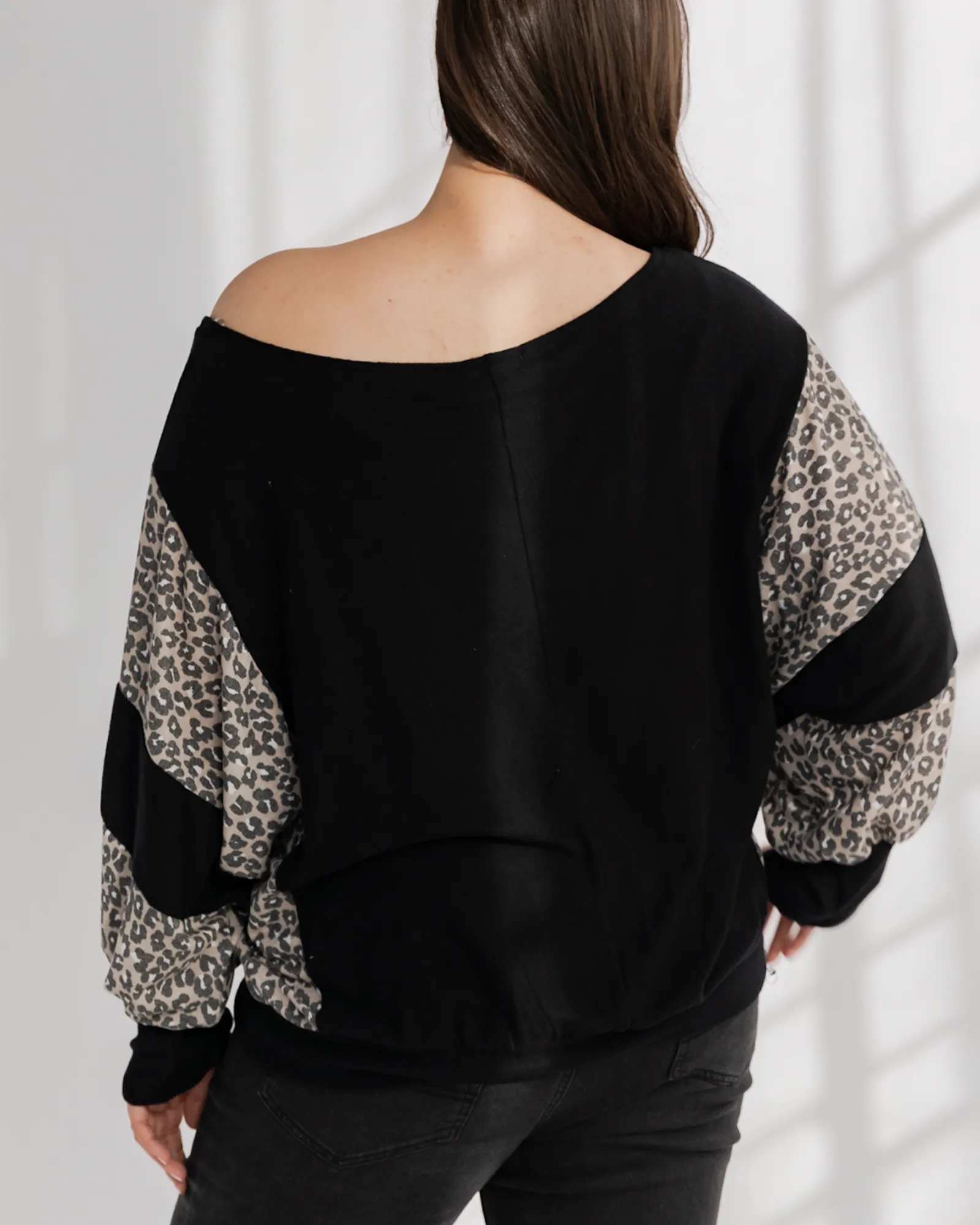 Cordelia Animal Print Sleeve Sweater | Black / Ivory