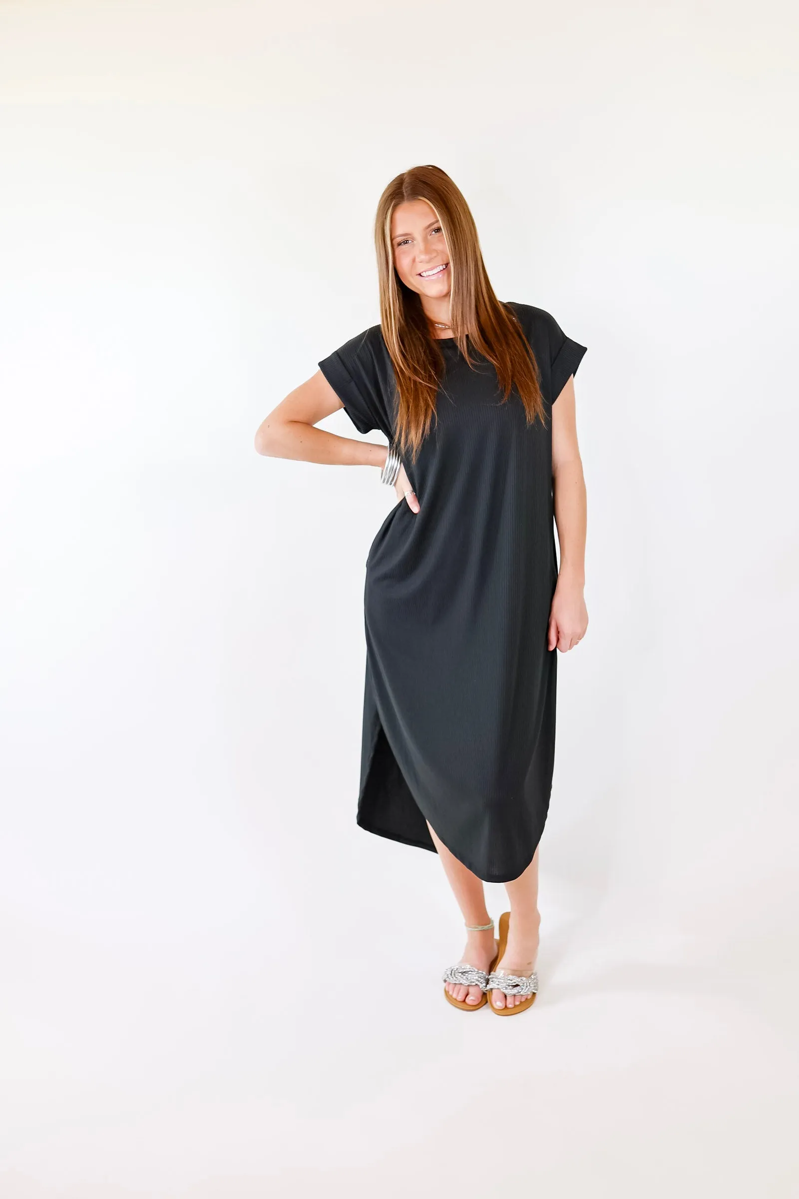 Last Chance Size Small & XL | Chill Looks Short Sleeve Thin Ribbed Midi Dress in Black