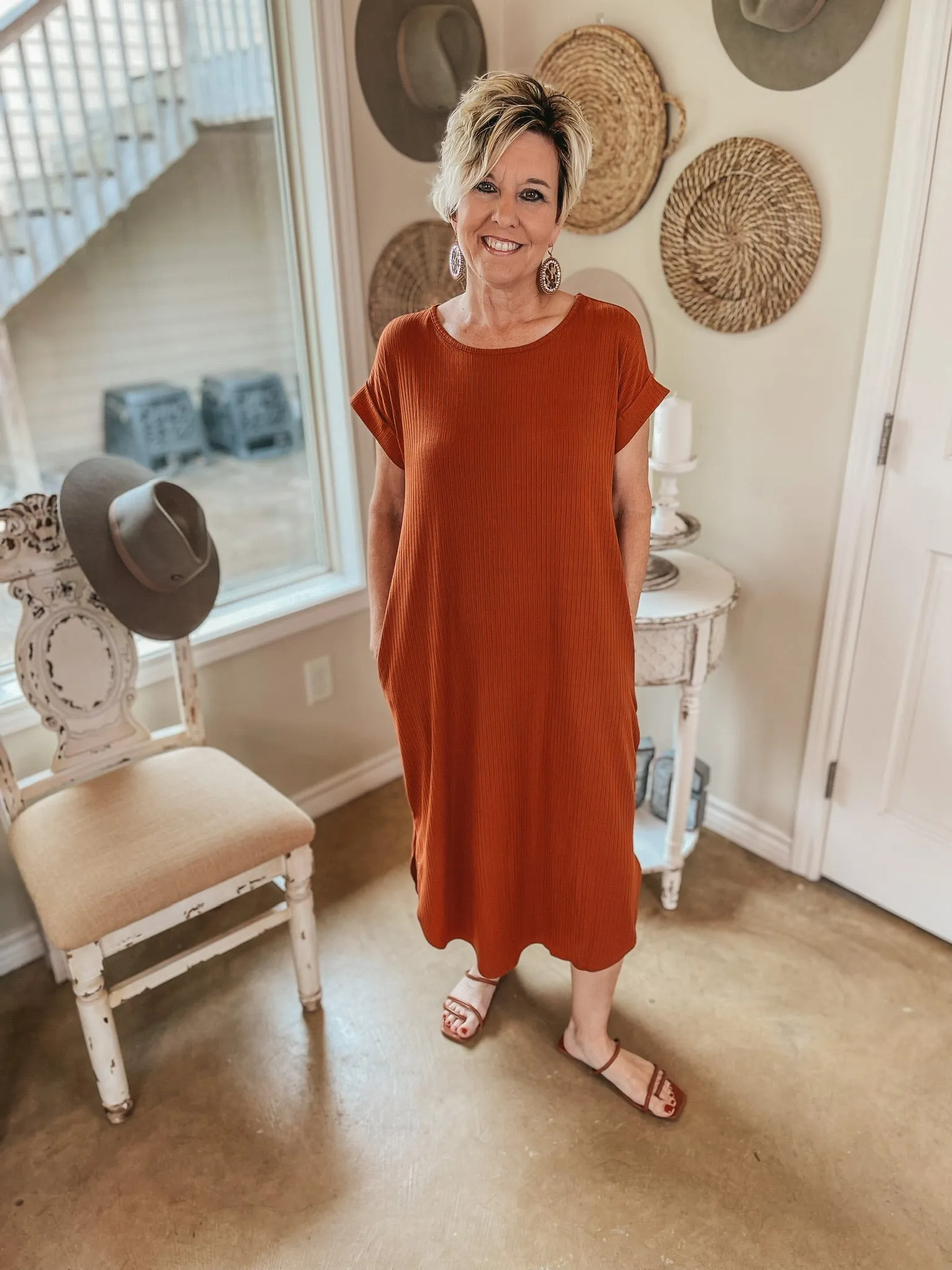 Last Chance Size Small | Chill Looks Short Sleeve Ribbed Midi Dress in Rust Red