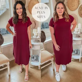 Last Chance Size XL | Chill Looks Short Sleeve Ribbed Midi Dress in Maroon