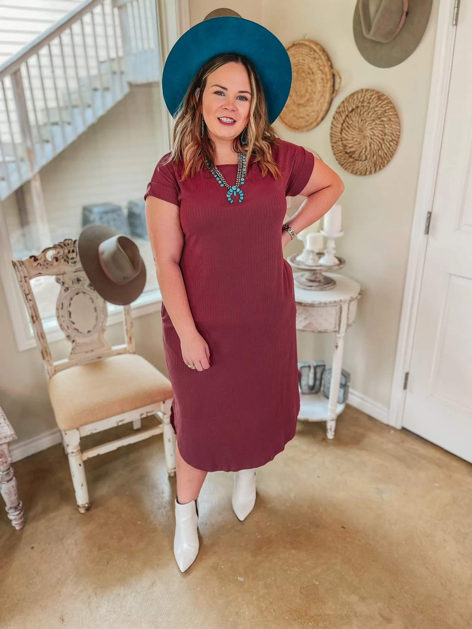 Last Chance Size XL | Chill Looks Short Sleeve Ribbed Midi Dress in Marsala