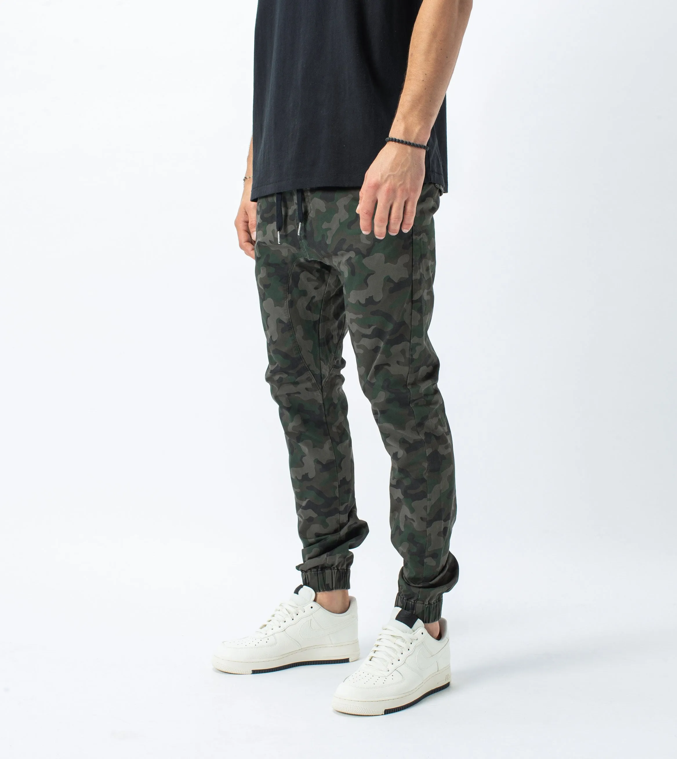 Sureshot Lightweight Jogger Dark Camo