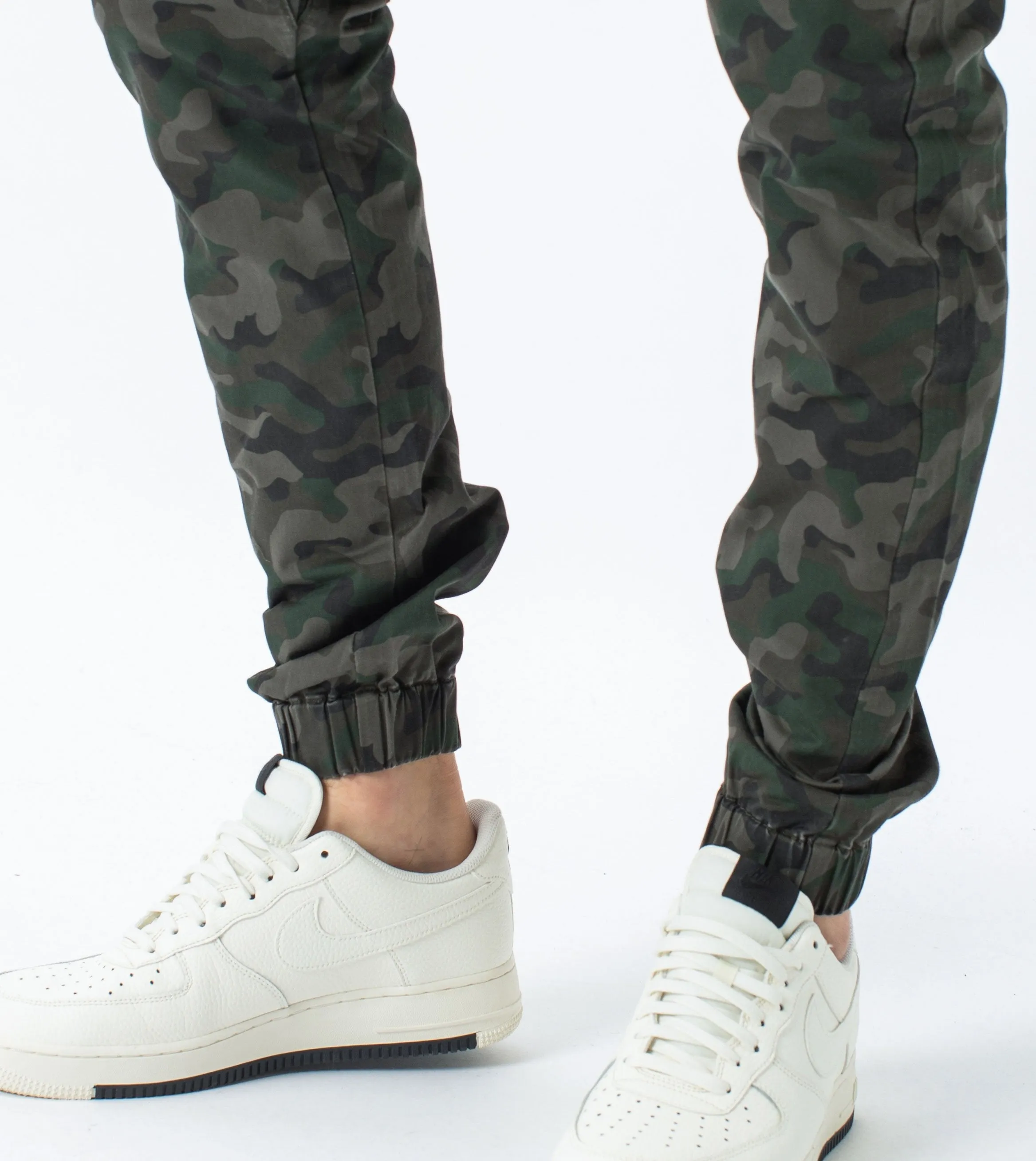 Sureshot Lightweight Jogger Dark Camo